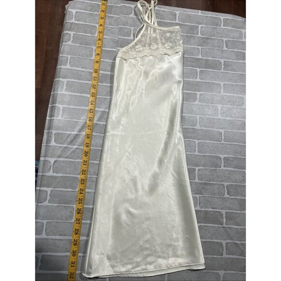 California Dynasty Off White Nightgown Bridal Lace Floral trim size Small - Picture 9 of 9
